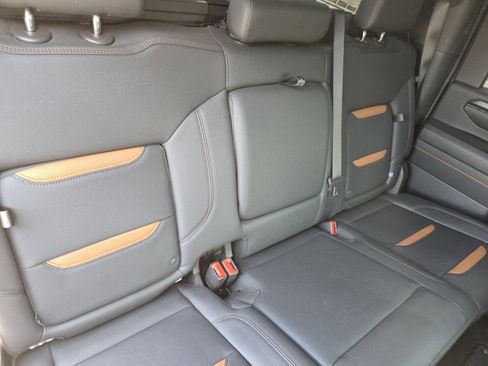 Used 2024 GMC Sierra 2500 AT4 w/ AT4 Premium Plus Package image 31