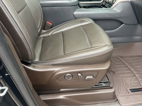 Used 2021 GMC Yukon Denali w/ Denali Premium Package image 20