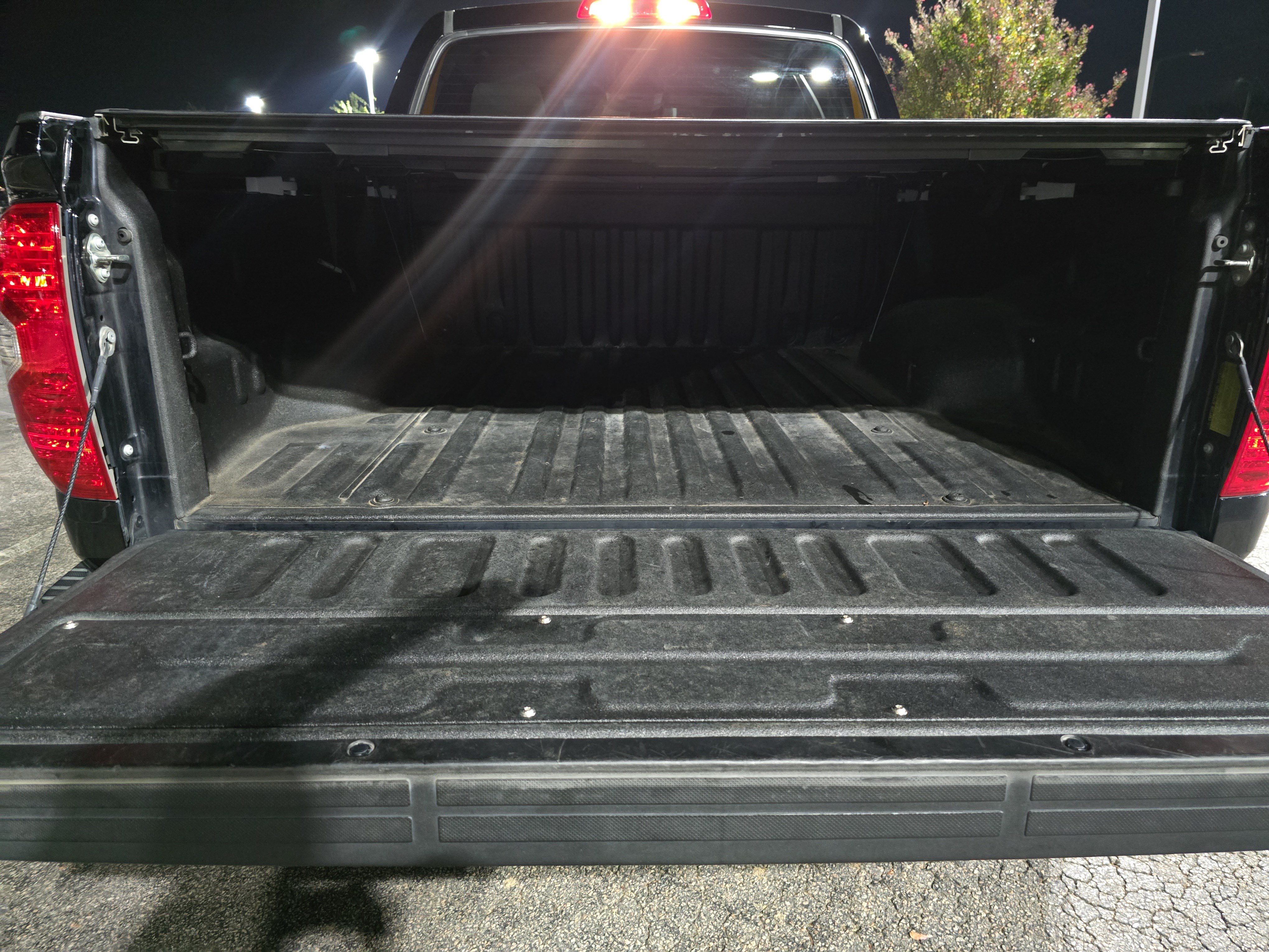 Used 2020 Toyota Tundra SR5 w/ TRD Off-Road Plus Package AWD/4WD image 12