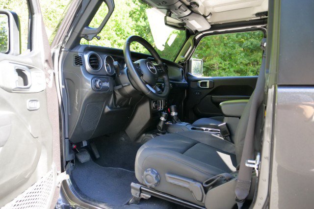 Used 2022 Jeep Wrangler Sport AWD/4WD image 25