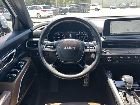 Used 2022 Kia Telluride SX w/ SX Prestige Package AWD/4WD image 13