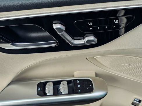 New 2026 Mercedes-Benz C 300 4MATIC Sedan image 16