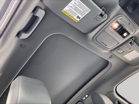 Used 2022 Lincoln Corsair Reserve w/ Equipment Group 201A image 22