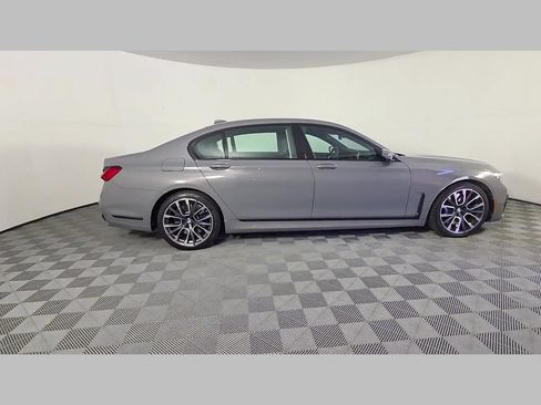 Used 2022 BMW 740i w/ M Sport Package RWD image 37