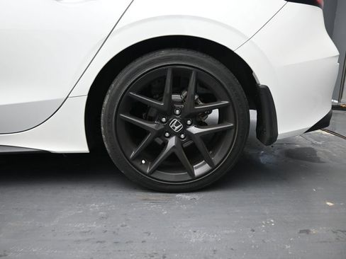 Used 2023 Honda Civic Sport image 13