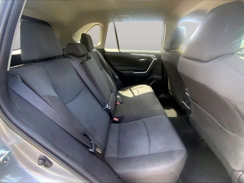 Used 2025 Toyota RAV4 XLE FWD image 20