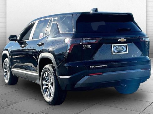 Used 2025 Chevrolet Equinox LT w/ Safety and Technology Package image 10