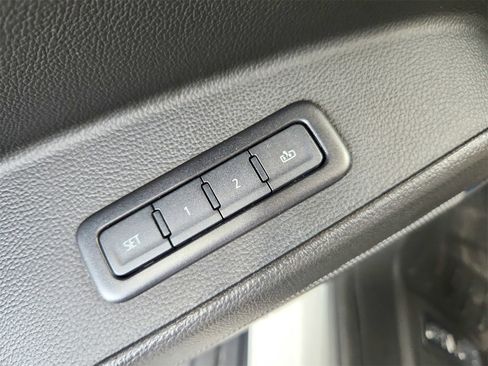 Used 2019 GMC Yukon XL SLT w/ Open Road Package image 22