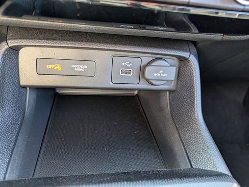 Used 2023 Honda Civic Sport image 32