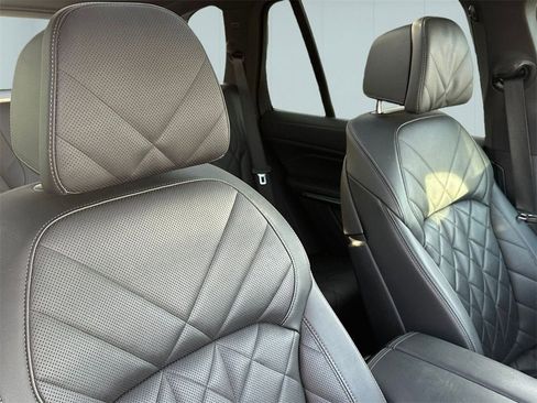 Used 2024 BMW X5 xDrive40i w/ Premium Package image 39