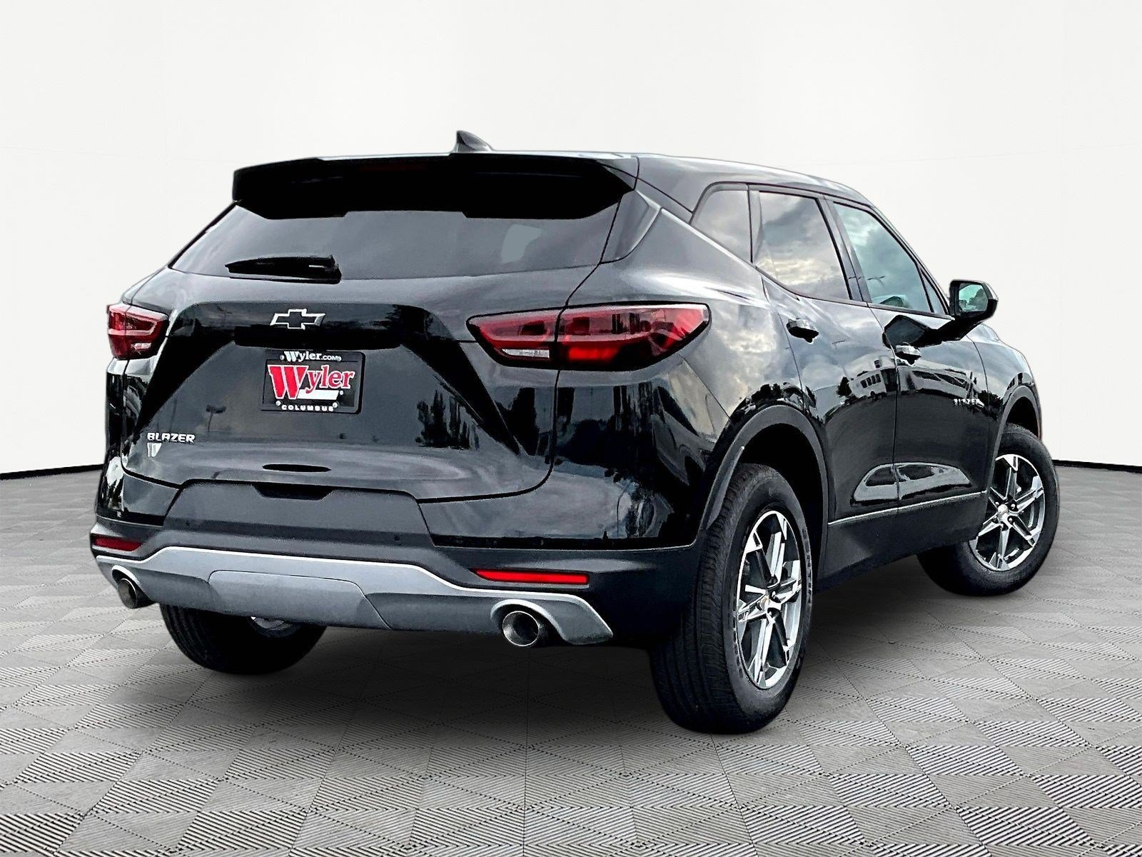New 2026 Chevrolet Blazer LT FWD image 7