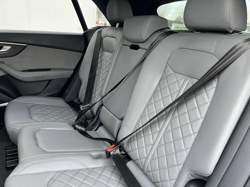 Used 2024 Audi SQ8 Premium Plus image 33
