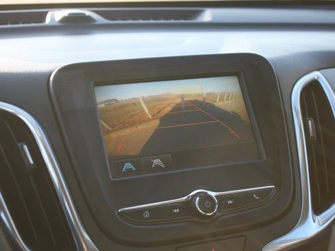 Used 2018 Chevrolet Equinox LT image 15