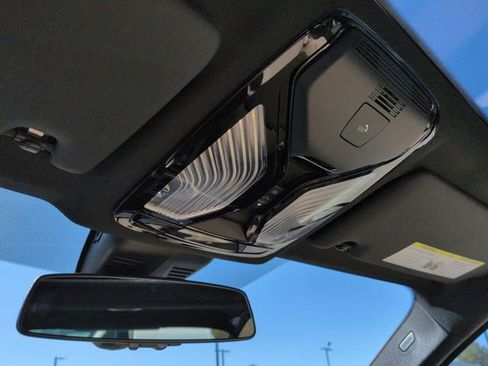 Used 2022 BMW 330e xDrive 330e xDrive w/ Premium Package image 22