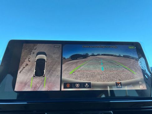 New 2026 Nissan Pathfinder Platinum image 9