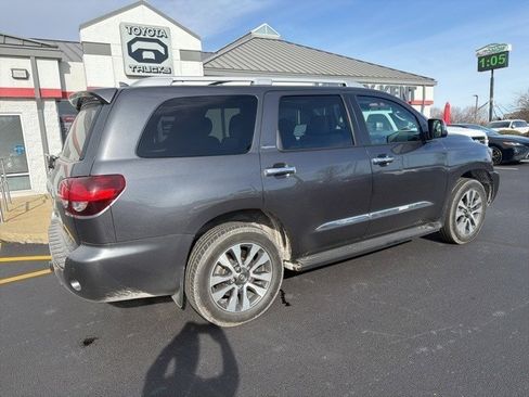 Used 2019 Toyota Sequoia Limited image 17