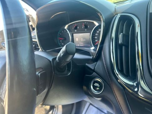 Used 2022 Chevrolet Equinox RS w/ RS Plus Package AWD/4WD image 18