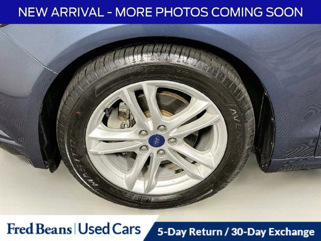 Used 2018 Ford Fusion SE w/ Fusion SE Technology Package FWD image 35