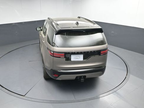New 2026 Land Rover Discovery Dynamic SE image 32