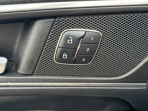 Used 2016 Ford Edge Titanium w/ Equipment Group 301A AWD/4WD image 26