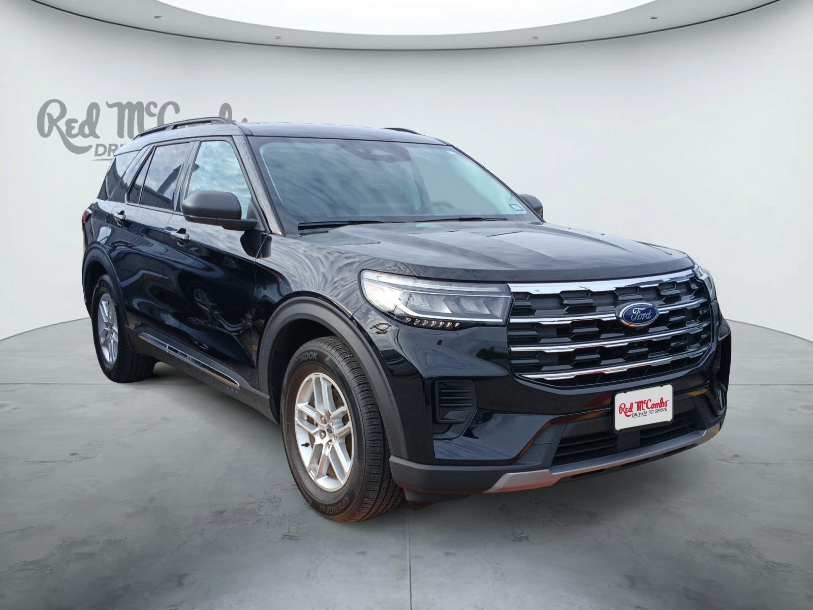 Certified 2025 Ford Explorer Active RWD image 3