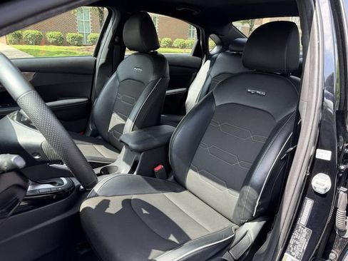 Certified 2023 Kia Forte GT-Line FWD image 11