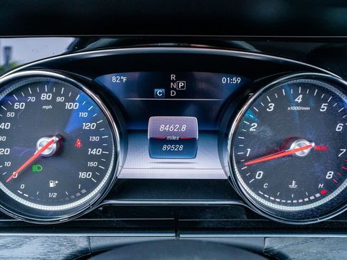 Used 2018 Mercedes-Benz E 300 image 33
