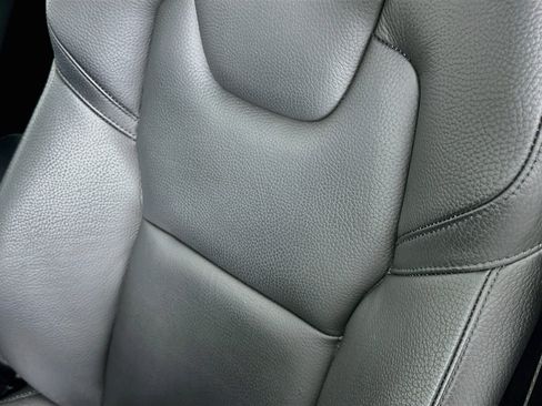 Used 2023 Volvo XC60 B5 Plus w/ Protection Package Premier AWD/4WD image 19