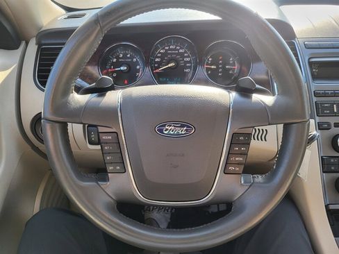 Used 2012 Ford Taurus SEL image 11