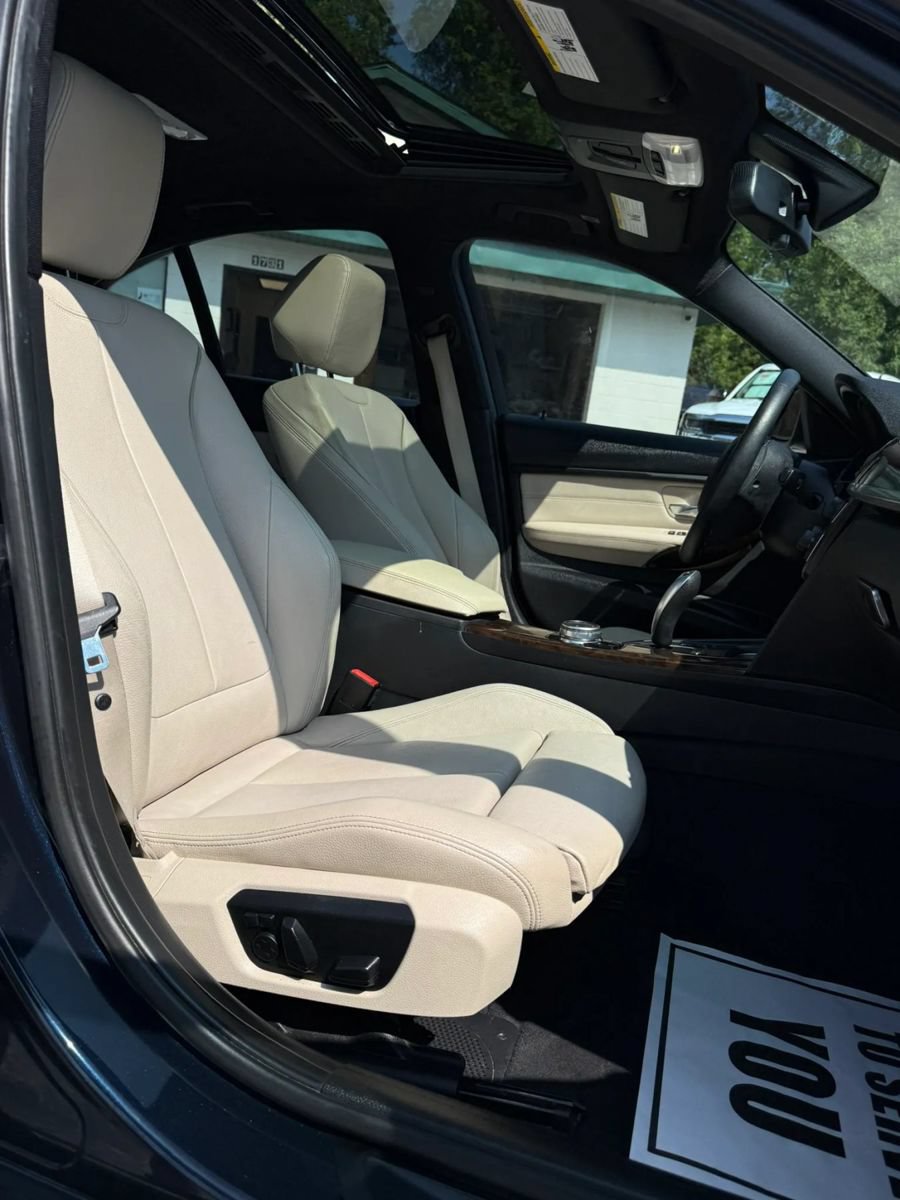 Used 2015 BMW 335i xDrive Sedan AWD/4WD image 18