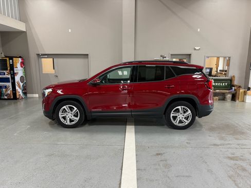 Used 2018 GMC Terrain SLE w/ Driver Convenience Package AWD/4WD image 1