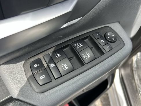 Used 2022 RAM 1500 Big Horn AWD/4WD image 20