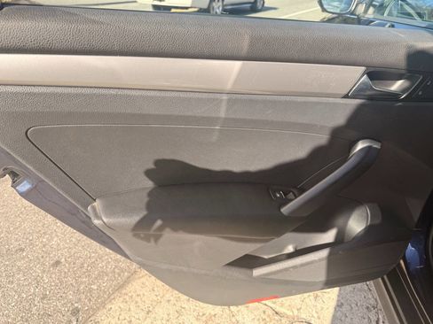 Used 2012 Volkswagen Passat 2.5 S image 8