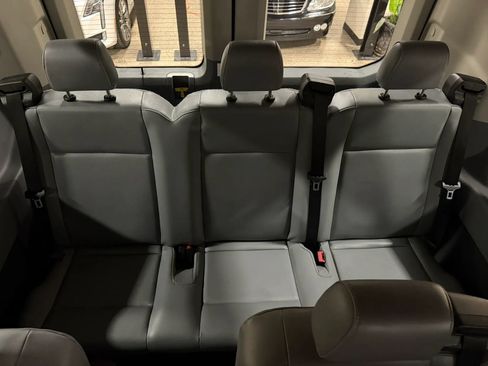 Used 2015 Ford Transit 150 XL RWD image 44