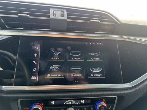 Used 2022 Audi Q3 2.0T Premium Plus image 18