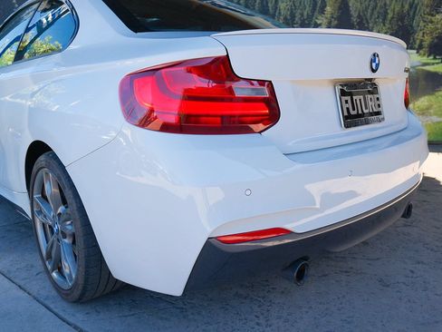 Used 2015 BMW M235i Coupe RWD image 38