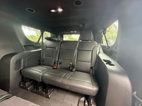 Used 2021 Chevrolet Suburban LT RWD image 23