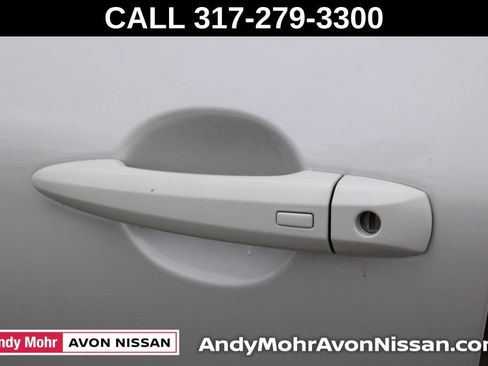 Used 2024 Nissan Rogue SV AWD/4WD image 16