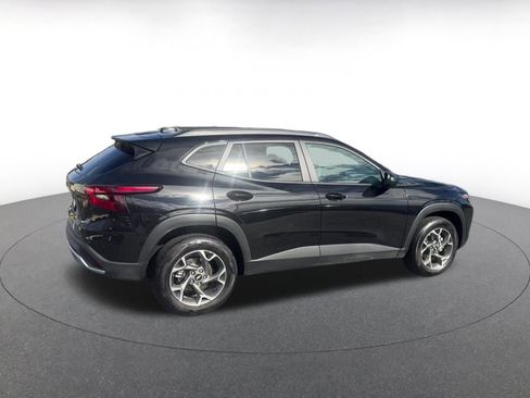 Used 2025 Chevrolet Trax LT image 15