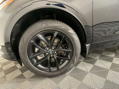 Certified 2024 Land Rover Discovery Sport Dynamic SE image 39