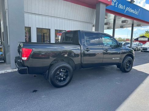 Used 2012 Nissan Titan S AWD/4WD image 30