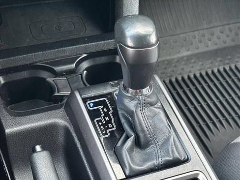 Used 2021 Toyota Tacoma TRD Off-Road AWD/4WD image 29