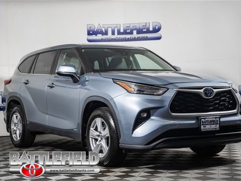 Certified 2023 Toyota Highlander LE image 1