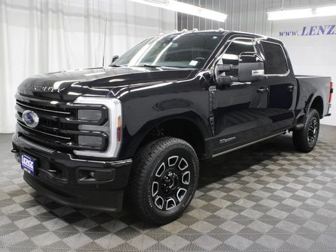 Used 2025 Ford F350 Platinum AWD/4WD image 9