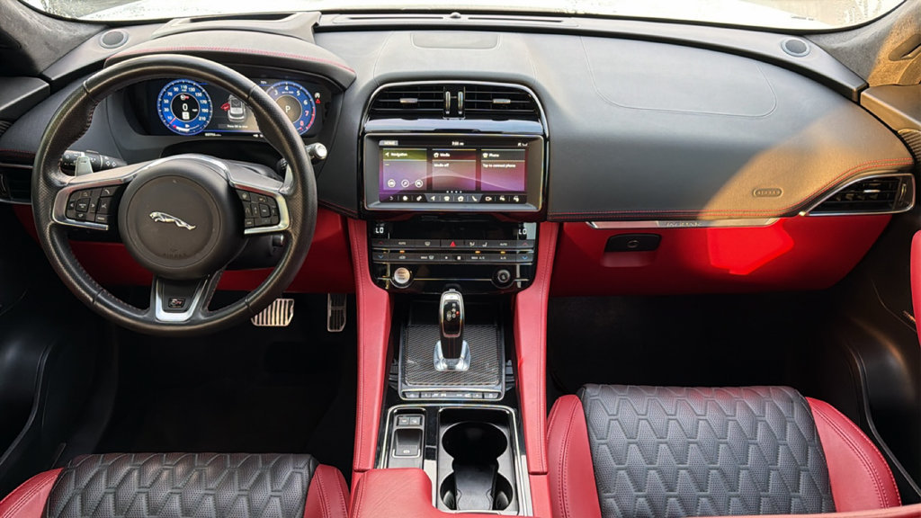 Used 2020 Jaguar F-PACE SVR AWD/4WD image 26