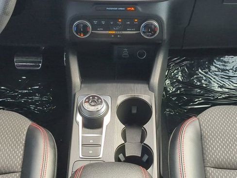 Used 2024 Ford Escape ST-Line FWD image 18