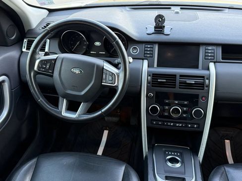 Used 2018 Land Rover Discovery Sport SE AWD/4WD image 12