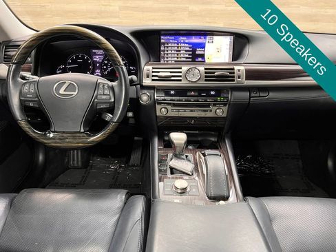 Used 2017 Lexus LS 460 w/ Comfort Package RWD image 2