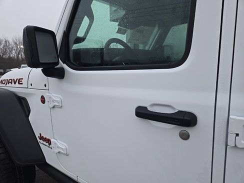 New 2026 Jeep Gladiator Mojave image 33