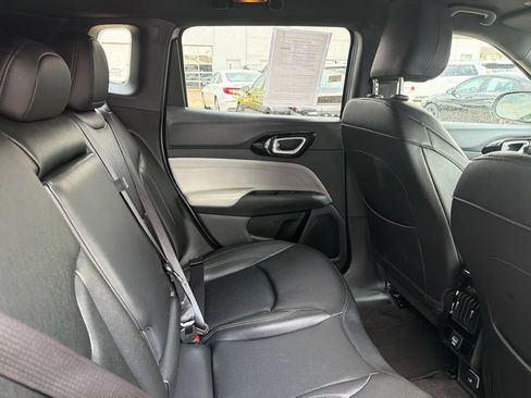 Used 2025 Jeep Compass Limited AWD/4WD image 16